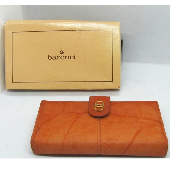 Baronet Handbags - Vintage 60's 5th Ave Baronet Leather Wallet Flaw